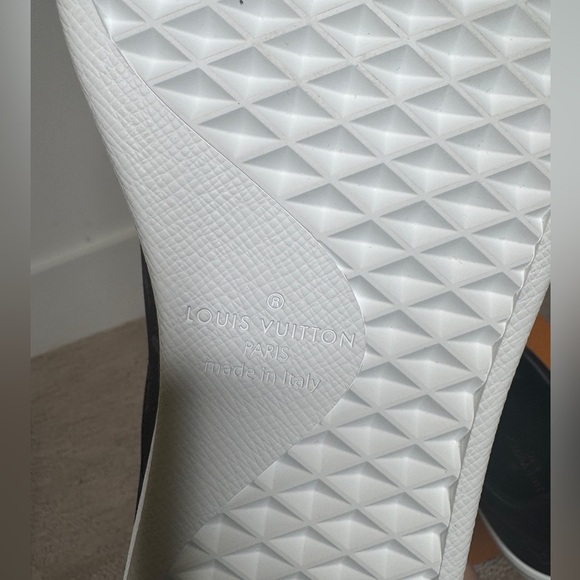 LOUIS VUITTON Men’s Monogram Black Sneaker (Luxembourg) NWT US 9 Box Incl - Picture 7 of 8